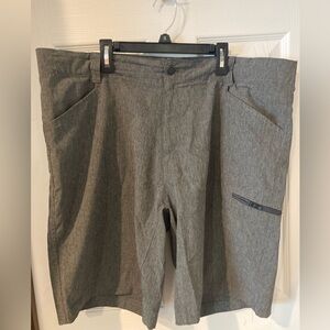 ZeroXposur Travel series Men's Gray Cargo Shorts with Zip Pocket 38